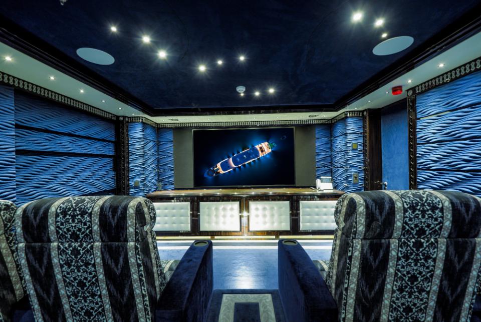 Cinema room on board ELEMENTS superyacht